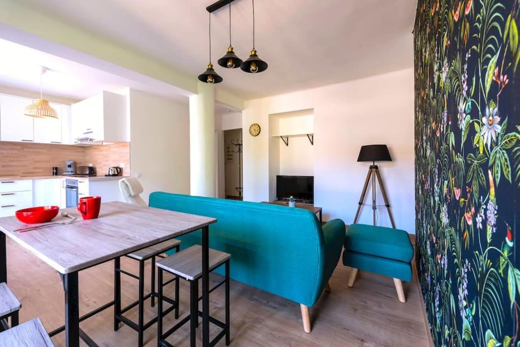 L'Azur 15'Plage 10'Port 5'Train Clim Wifi Pkg Apartment Toulon Exterior photo