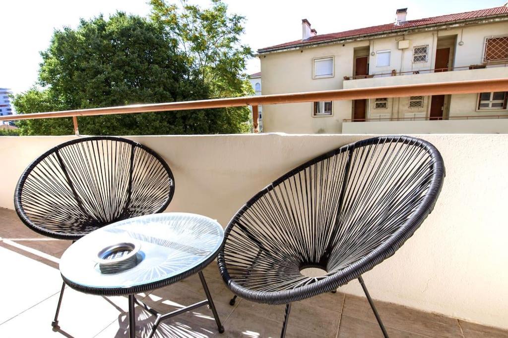 L'Azur 15'Plage 10'Port 5'Train Clim Wifi Pkg Apartment Toulon Exterior photo